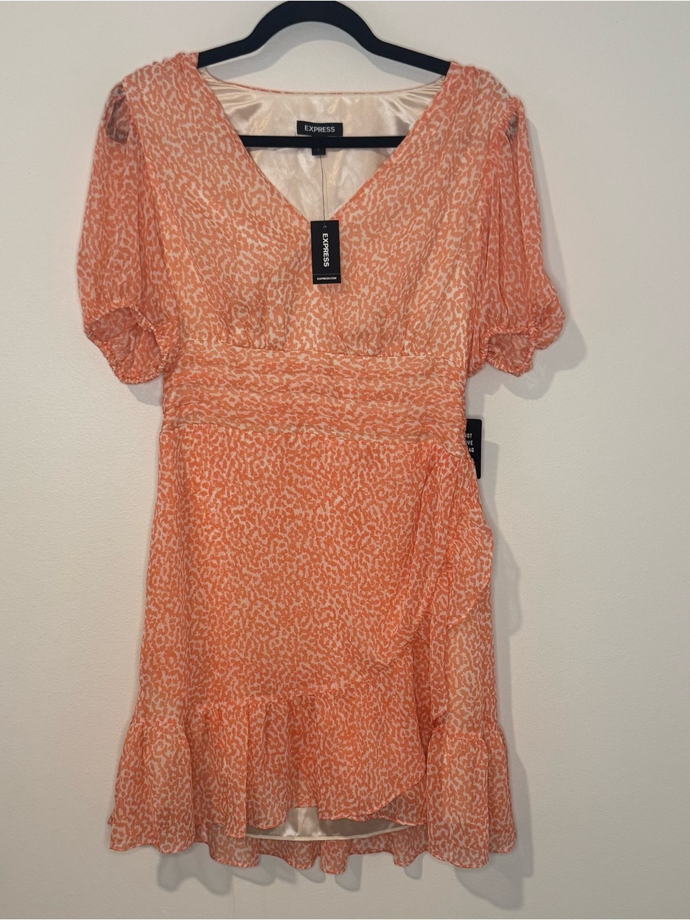 NWT Express Peach Animal Print Faux Wrap Mini Dress Size Small Puff Sleeve